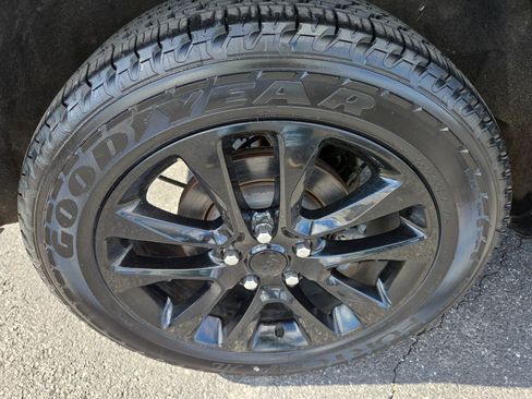 Certified 2022 Jeep Grand Cherokee Laredo X AWD/4WD image 11