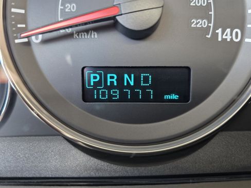 Used 2005 Jeep Grand Cherokee Limited image 22