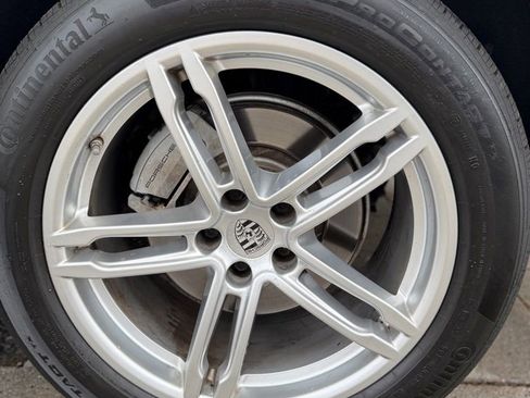 Used 2018 Porsche Macan S image 29