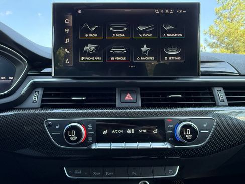 Used 2020 Audi S4 Premium Plus w/ Premium Plus Package AWD/4WD image 28