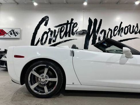 Used 2010 Chevrolet Corvette Convertible w/ Preferred Equipment Group image 4