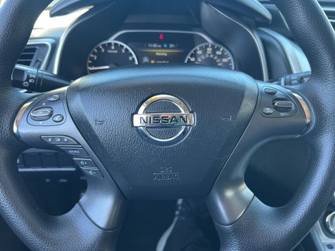 Used 2019 Nissan Murano S image 54