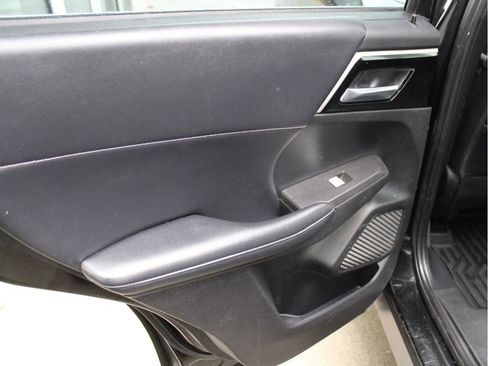 Used 2022 Mitsubishi Outlander SE image 30