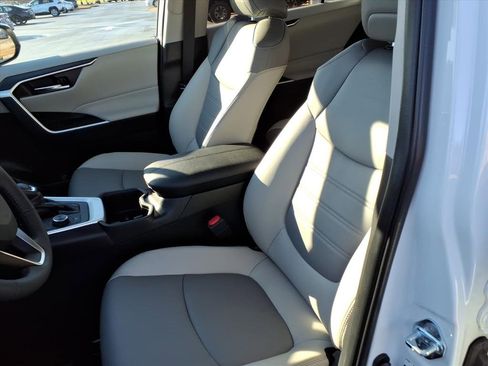 Used 2024 Toyota RAV4 XLE Premium image 16