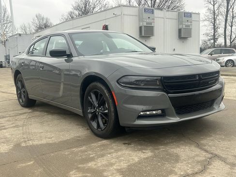 Used 2023 Dodge Charger SXT w/ Blacktop Package image 4