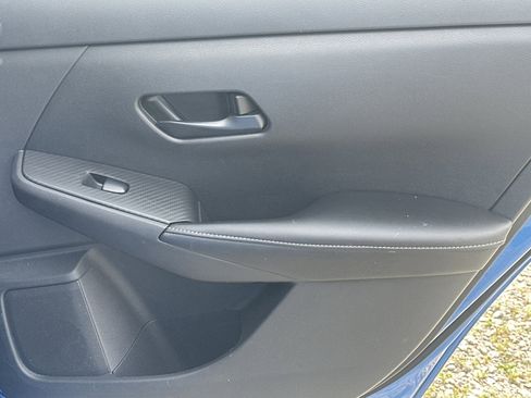 Used 2024 Nissan Sentra SV FWD image 16