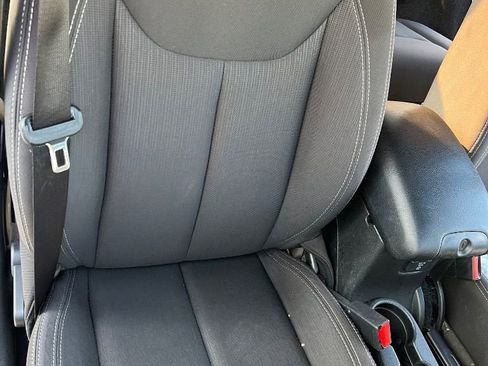 Used 2017 Jeep Wrangler Unlimited Sahara w/ Connectivity Group image 37