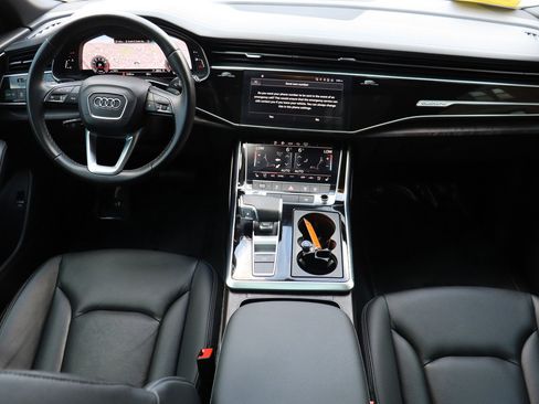 Used 2023 Audi Q8 Premium Plus AWD/4WD image 9