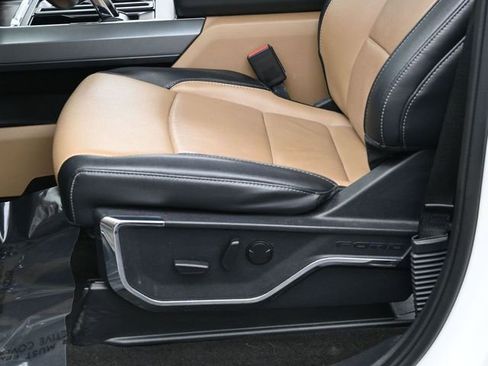 Used 2022 Ford F150 Lariat image 12