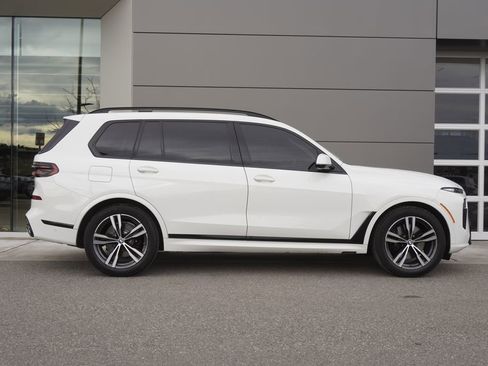 Used 2024 BMW X7 xDrive40i w/ M Sport Package image 7