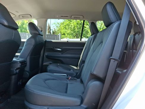 Certified 2024 Toyota Grand Highlander AWD image 10
