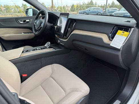 New 2026 Volvo XC60 B5 Core image 27