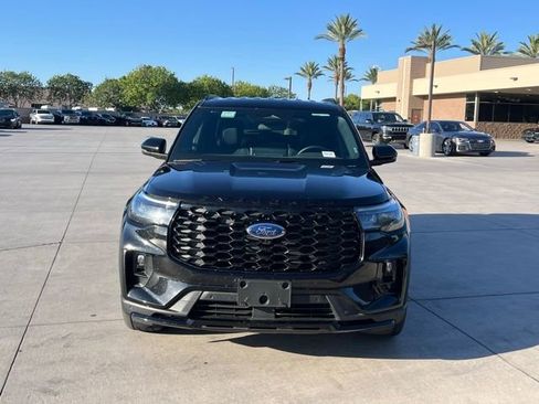 Used 2025 Ford Explorer ST-Line w/ ST-Line Street Pack AWD/4WD image 5