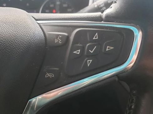 Used 2021 Chevrolet Equinox Premier image 32