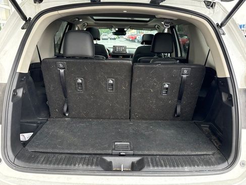Used 2024 Honda Pilot Touring image 7