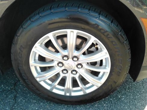 Certified 2019 Cadillac XT5 AWD image 29