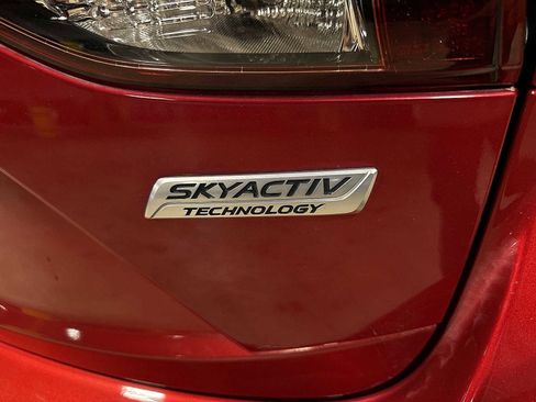 Used 2016 MAZDA MAZDA3 i Grand Touring image 28