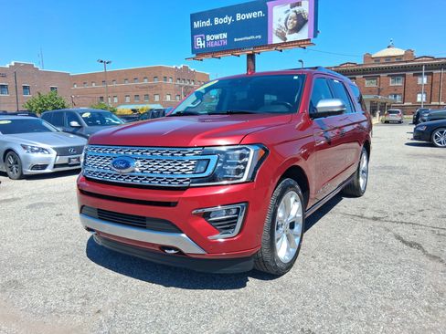 Used 2019 Ford Expedition Platinum AWD/4WD image 3