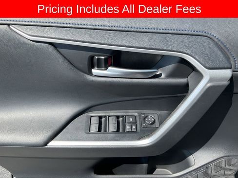 Used 2023 Toyota RAV4 XSE AWD/4WD image 4
