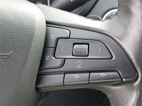 Used 2019 Cadillac XT4 Premium Luxury w/ Cold Weather Package image 11