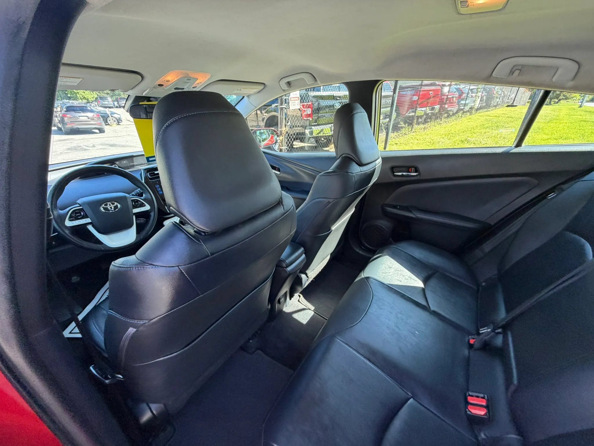 Used 2016 Toyota Prius Three Touring FWD image 18