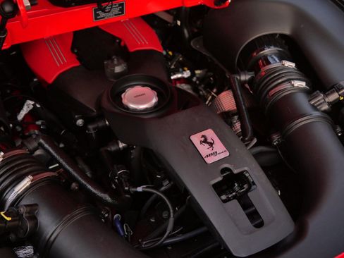 Used 2019 Ferrari 488 Spider image 21