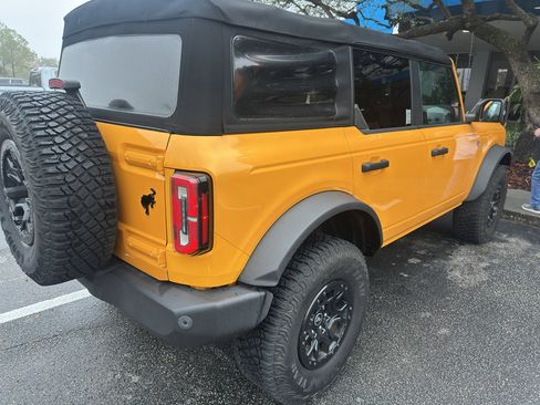 Used 2022 Ford Bronco Wildtrak image 6