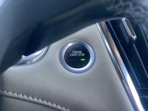 Certified 2023 Chevrolet Traverse LT FWD image 14