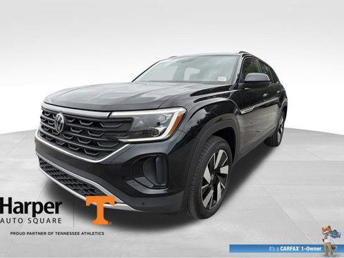 Used 2025 Volkswagen Atlas Cross Sport SE AWD/4WD image 1