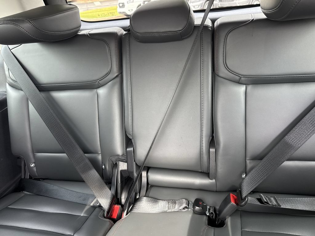 Used 2025 Ford Expedition Active AWD/4WD image 22