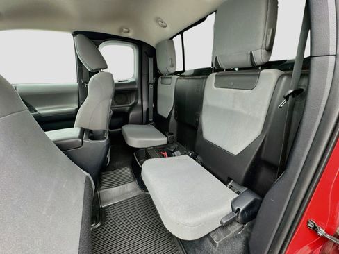 Used 2019 Toyota Tacoma SR AWD/4WD image 15