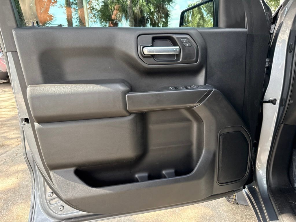 Used 2021 Chevrolet Silverado 1500 Custom Trail Boss AWD/4WD image 21