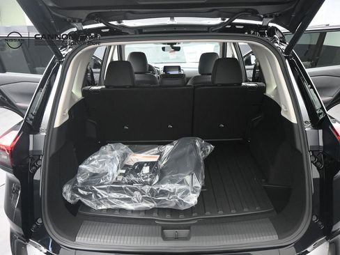 New 2026 Nissan Rogue SV image 18