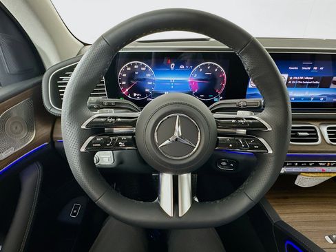 New 2026 Mercedes-Benz GLS 450 4MATIC image 11