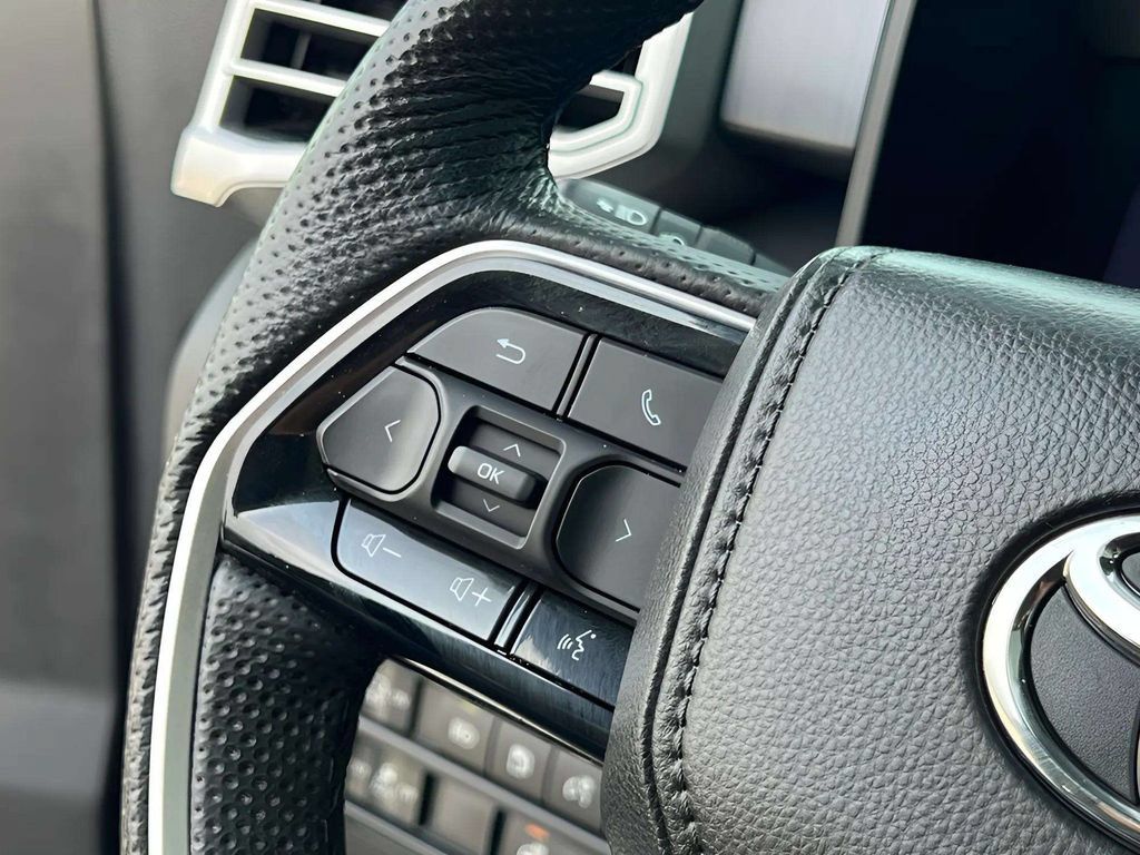 Used 2024 Toyota Sequoia Platinum AWD/4WD image 16