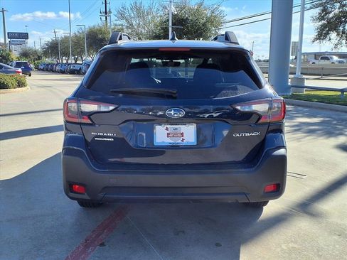 Certified 2025 Subaru Outback Premium image 6