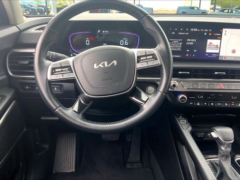 Used 2025 Kia Telluride S image 6