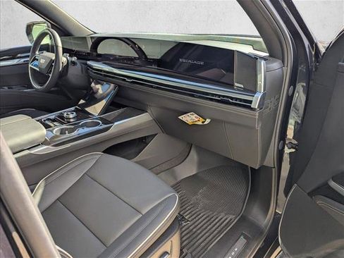 New 2026 Cadillac Escalade Luxury w/ LPO, Floor Liner Package image 19
