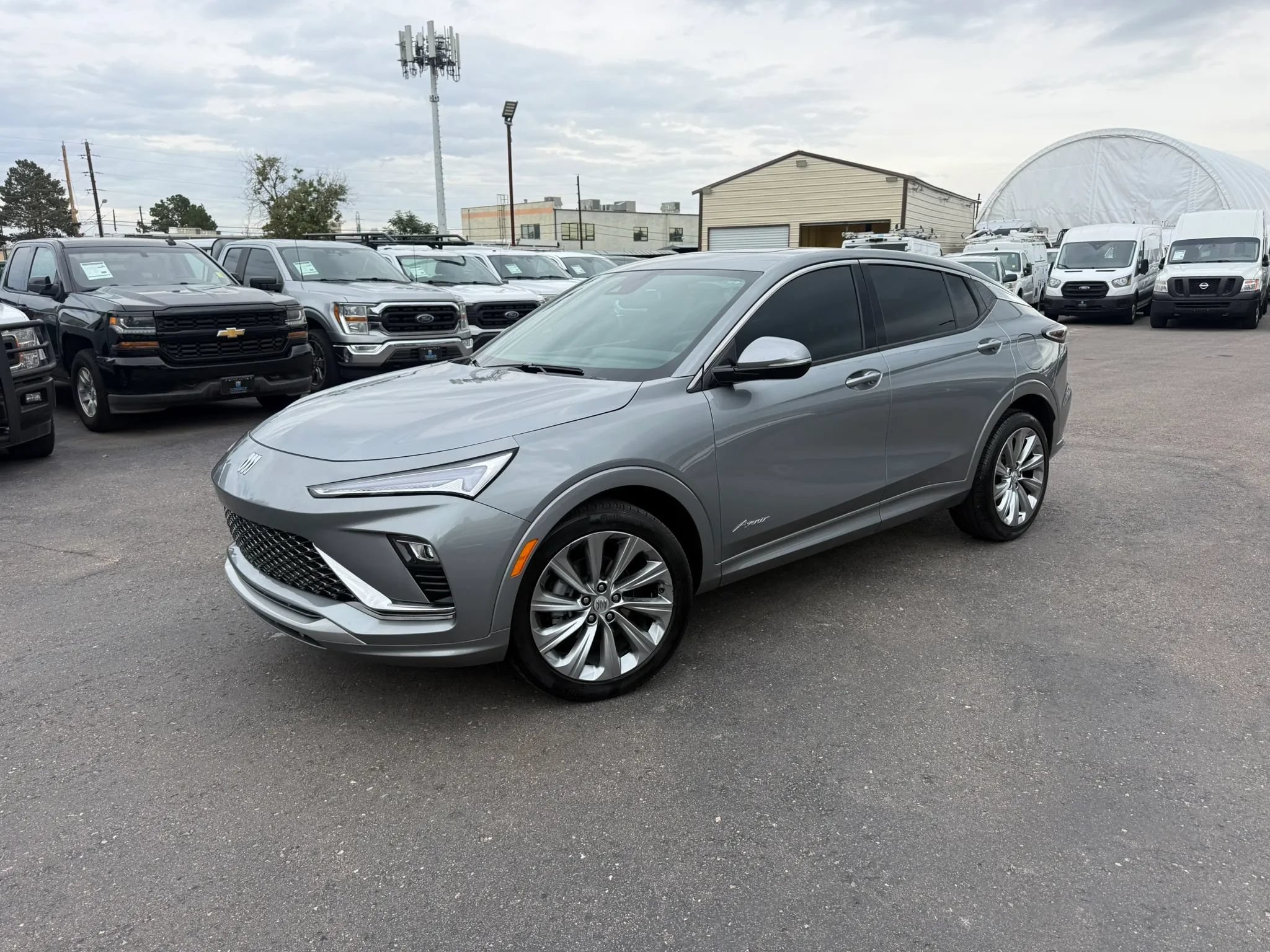 Used 2024 Buick Envista Avenir FWD image 2