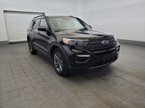 Used 2022 Ford Explorer XLT w/ Equipment Group 202A AWD/4WD image 13