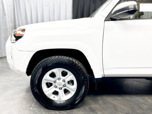 Used 2017 Toyota 4Runner SR5 image 12