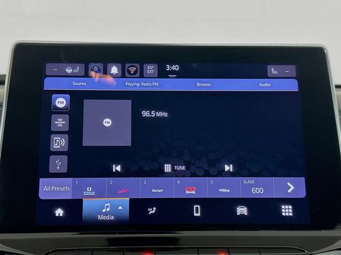 Used 2025 Jeep Compass Limited image 21