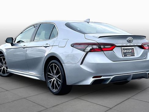 Used 2023 Toyota Camry SE FWD image 12