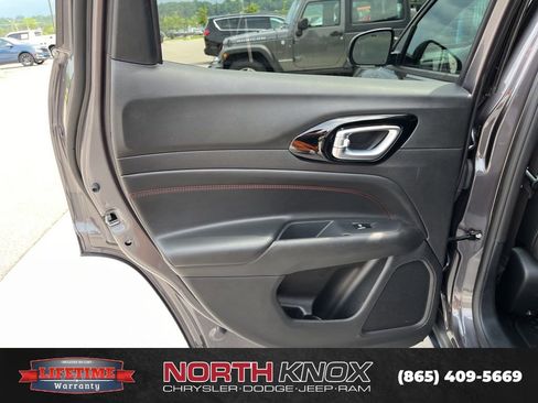 Used 2024 Jeep Compass Trailhawk AWD/4WD image 17
