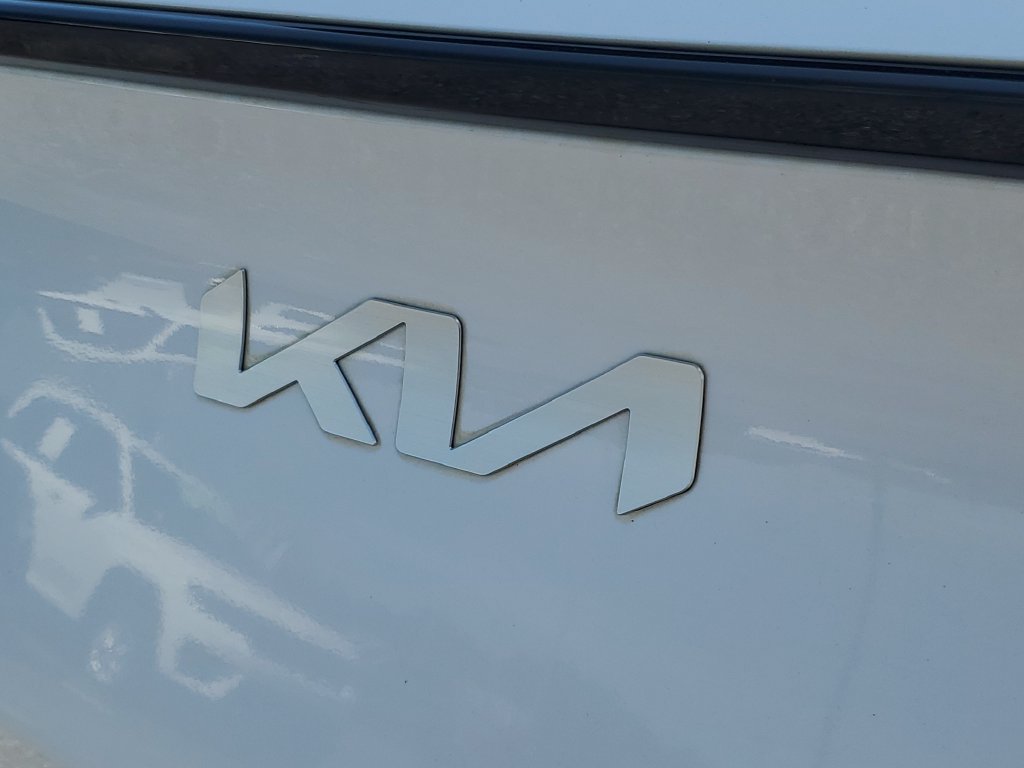 Used 2025 Kia Sportage EX FWD image 27