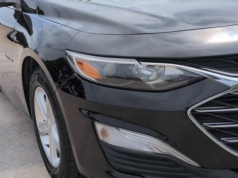 Used 2021 Chevrolet Malibu LS FWD image 12