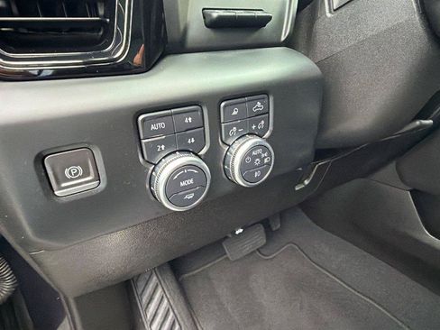 Used 2024 GMC Sierra 2500 AT4 w/ AT4 Premium Plus Package AWD/4WD image 25