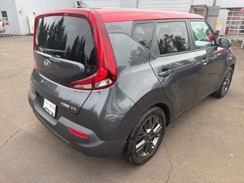 Used 2020 Kia Soul EX FWD image 3