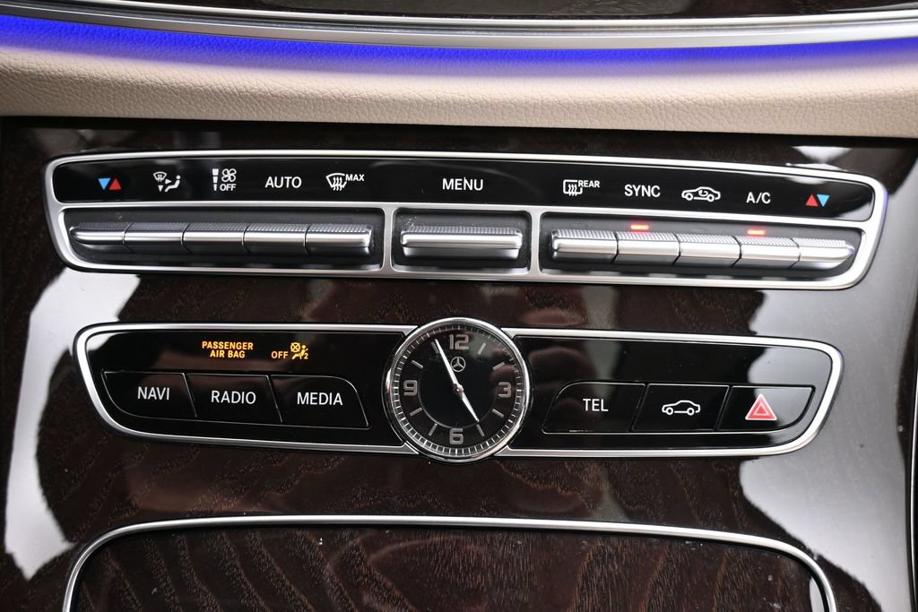 Used 2019 Mercedes-Benz E 300 4MATIC image 16
