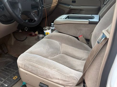 Used 2004 Chevrolet Silverado 2500 LS w/ Skid Plate Package AWD/4WD image 7